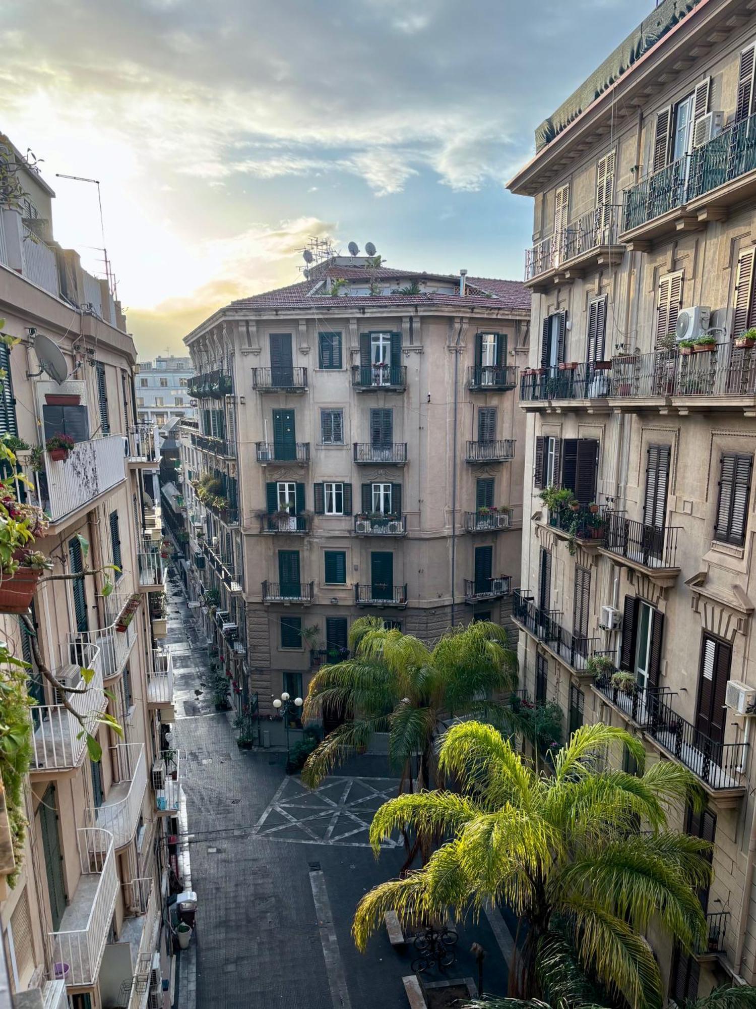 Castelnuovo Rooms #Politeama Palermo Exterior foto