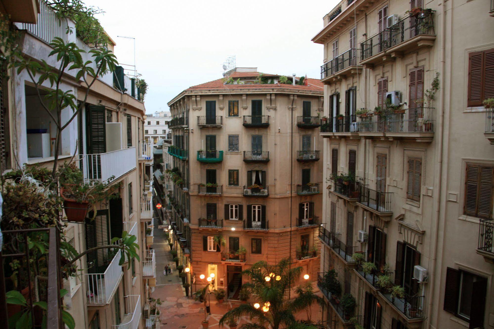 Castelnuovo Rooms Palermo Exterior foto